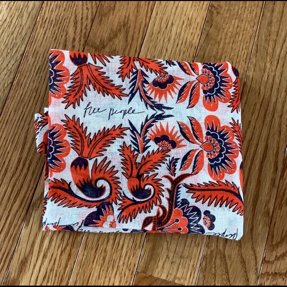 Free People Fabric Shopping Bag - Picture 6 of 6